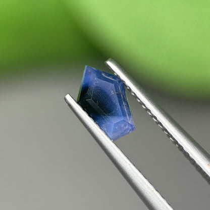 0,86 Natural Blue Milky Sapphire Vietnam. Freeform. No Treatment Milky Sapphire Luc Yen.