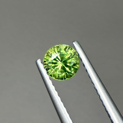 0,81ct Natural Green Sapphire Vietnam. Round Shape. No Treatment Sapphire Phan Thiet.