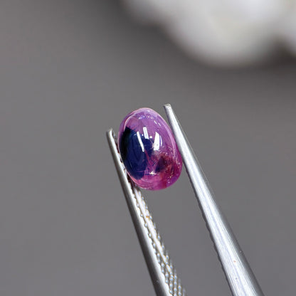 1,37ct Natural Purple Cacbochon Sapphire Viet Nam. No Treatment Sapphire Luc Yen.