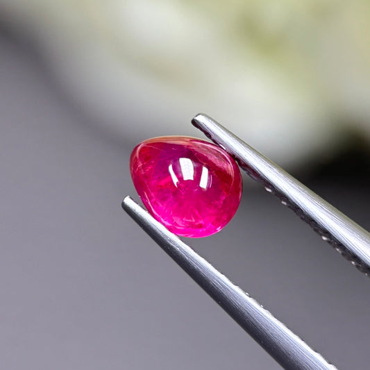 0.76ct Natural Ruby Cacbochon Viet Nam. No treatment Ruby Luc Yen.