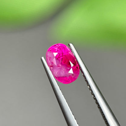 1,40ct Natural Ruby Viet Nam. Cushion Shape. No Treatment Ruby Luc Yen.