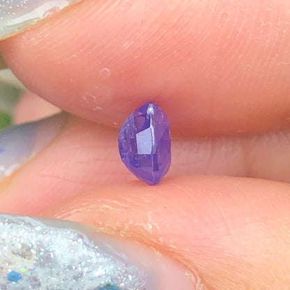 0,60ct Natural Purple Sapphire Vietnam. Cushion Shape. No Treatment Sapphire Luc Yen.
