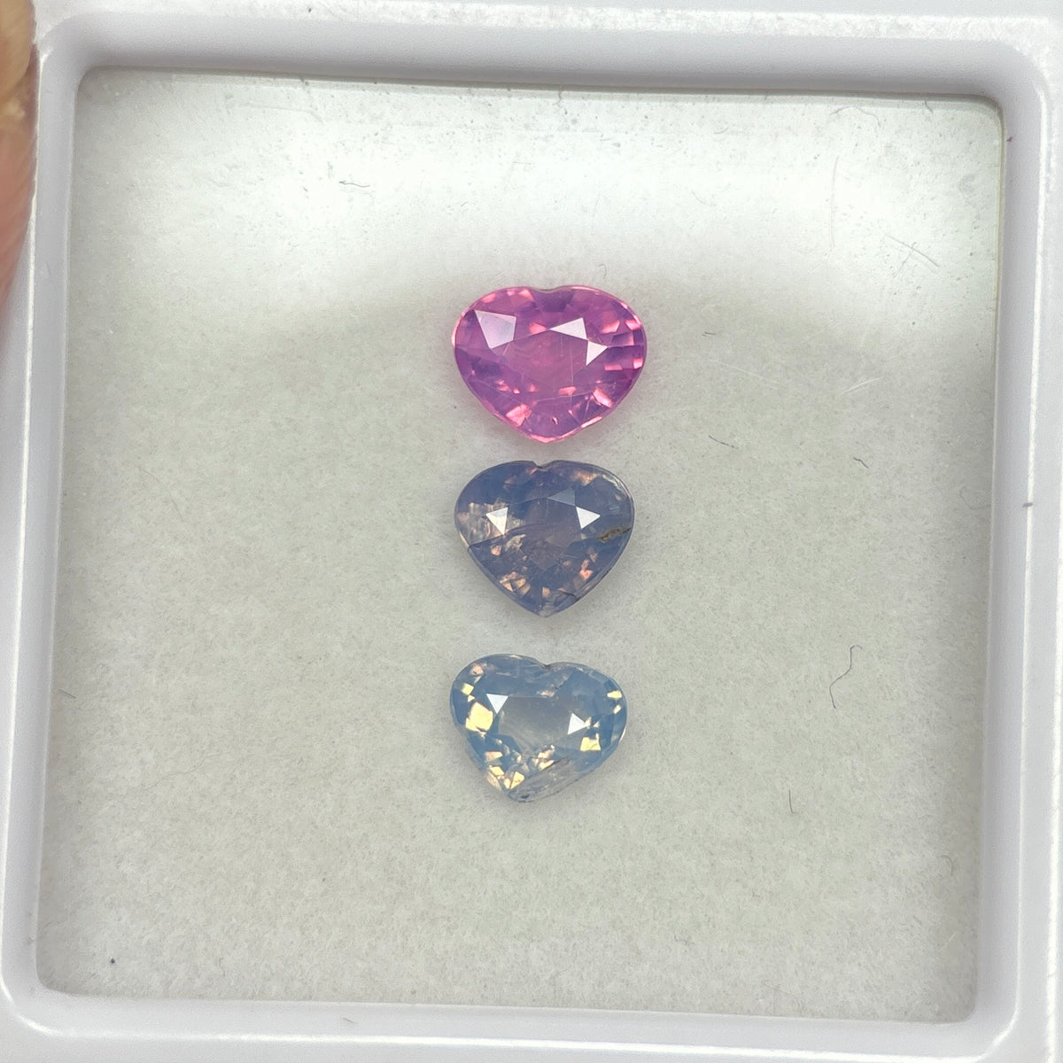 1,14ct/ 3Pcs Natural Milky Sapphire Viet Nam. Heart Shape. No Treatment Milky Sapphire Luc Yen.