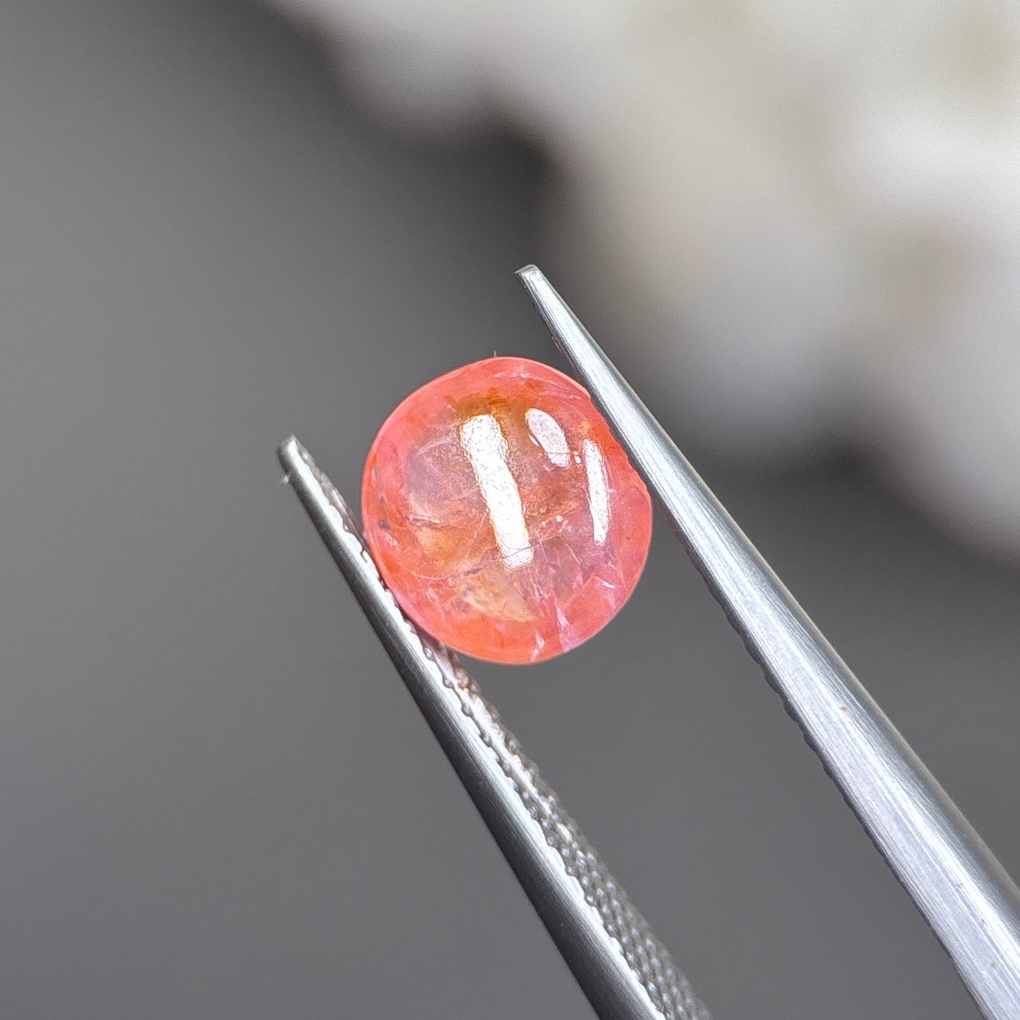 2,61ct Natural Orange Cacbochon Sapphire Viet Nam. No Treatment Sapphire Luc Yen.