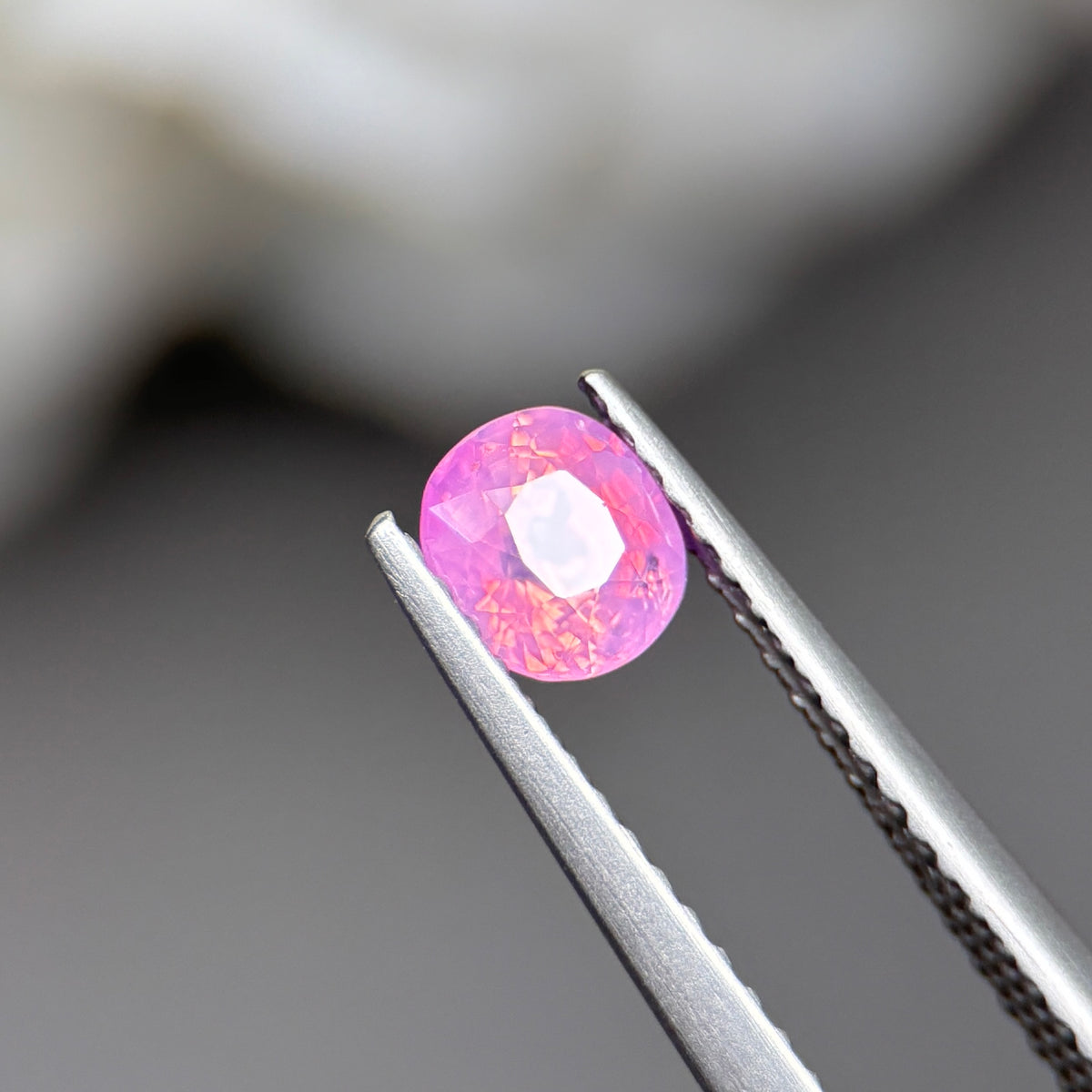 0,61ct Natural Pink Milky Sapphire Vietnam. Cushion Shape. No Treatment Milky Sapphire Luc Yen.