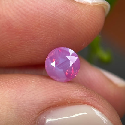 0.95 ct Natural Pink Milky Sapphire Vietnam. Round Shape. No Treatment.