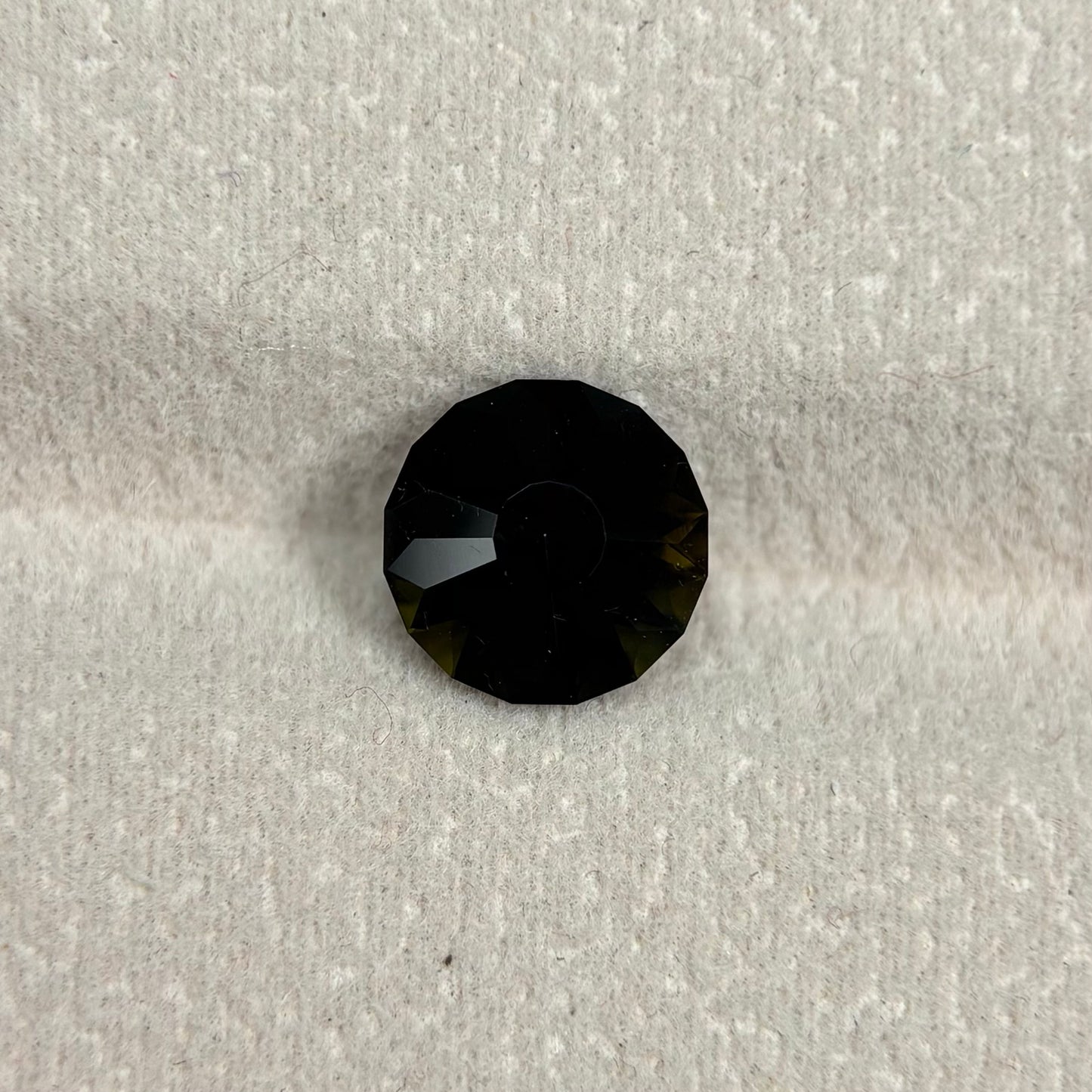 2,61ct Natural Dak Green Tourmaline Vietnam. Round Shape. No Treatment, No Heat Tourmaline Luc Yen.