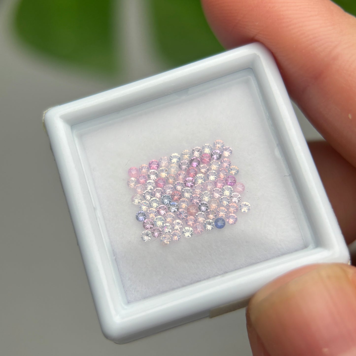 1,0ct/83Pcs Natural Sapphire Vietnam, Round Shape, C1 Quality, No Treatment Sapphire Luc Yen.