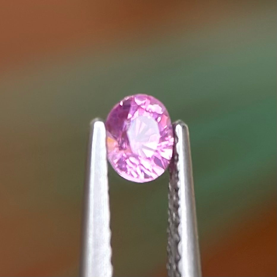 0.28ct Natural Prurple Sapphire Vietnam. Oval Shape. No Treatment.