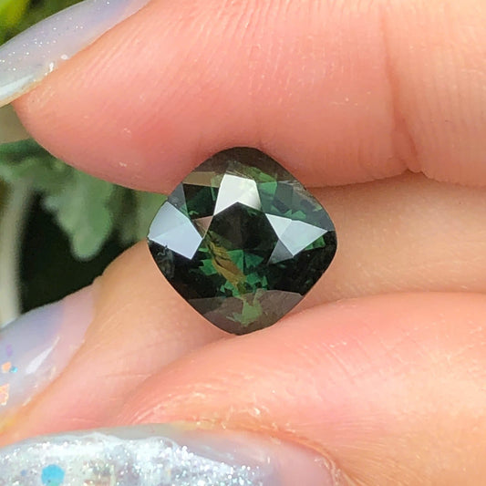 3,17ct Natural Green Sapphire Vietnam. Cushion Shape. No Treatment Sapphire Daklak.