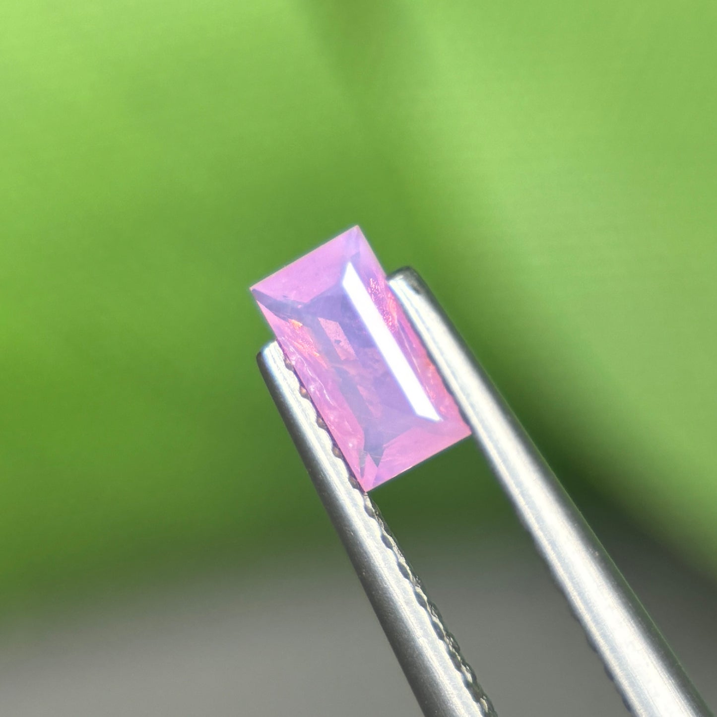 0,47 Natural Pink Milky Sapphire Vietnam. Emerald Shape. No Treatment Milky Sapphire Luc Yen.