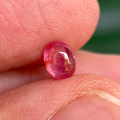 1.0 ct Natural Orangish Pink Sapphire Viet Nam. Cacbochon Cut. No treatment.