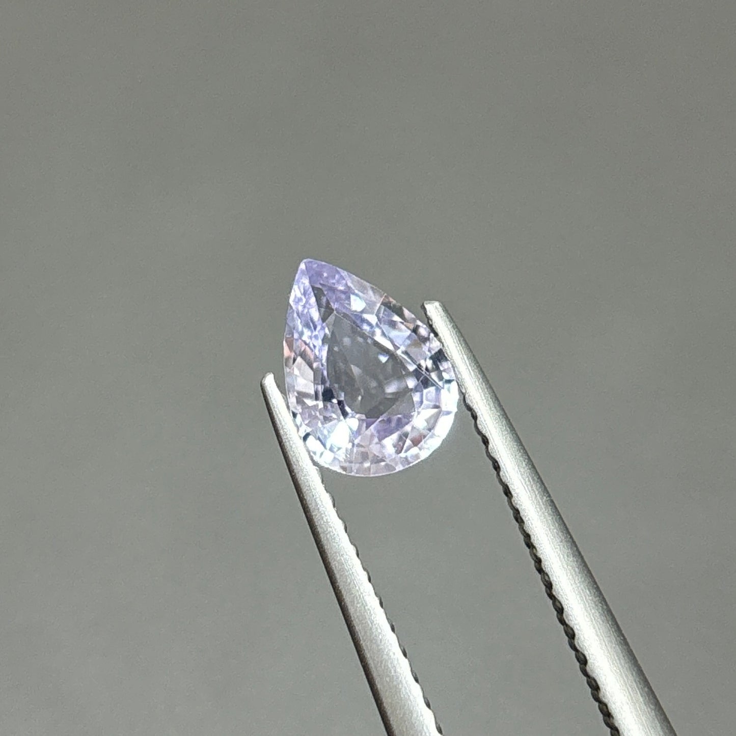 0,76ct Natural White Spinel Viet Nam. Pear Shape. No Treatment Spinel Luc Yen.