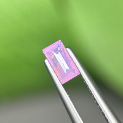 0,47 Natural Pink Milky Sapphire Vietnam. Emerald Shape. No Treatment Milky Sapphire Luc Yen.