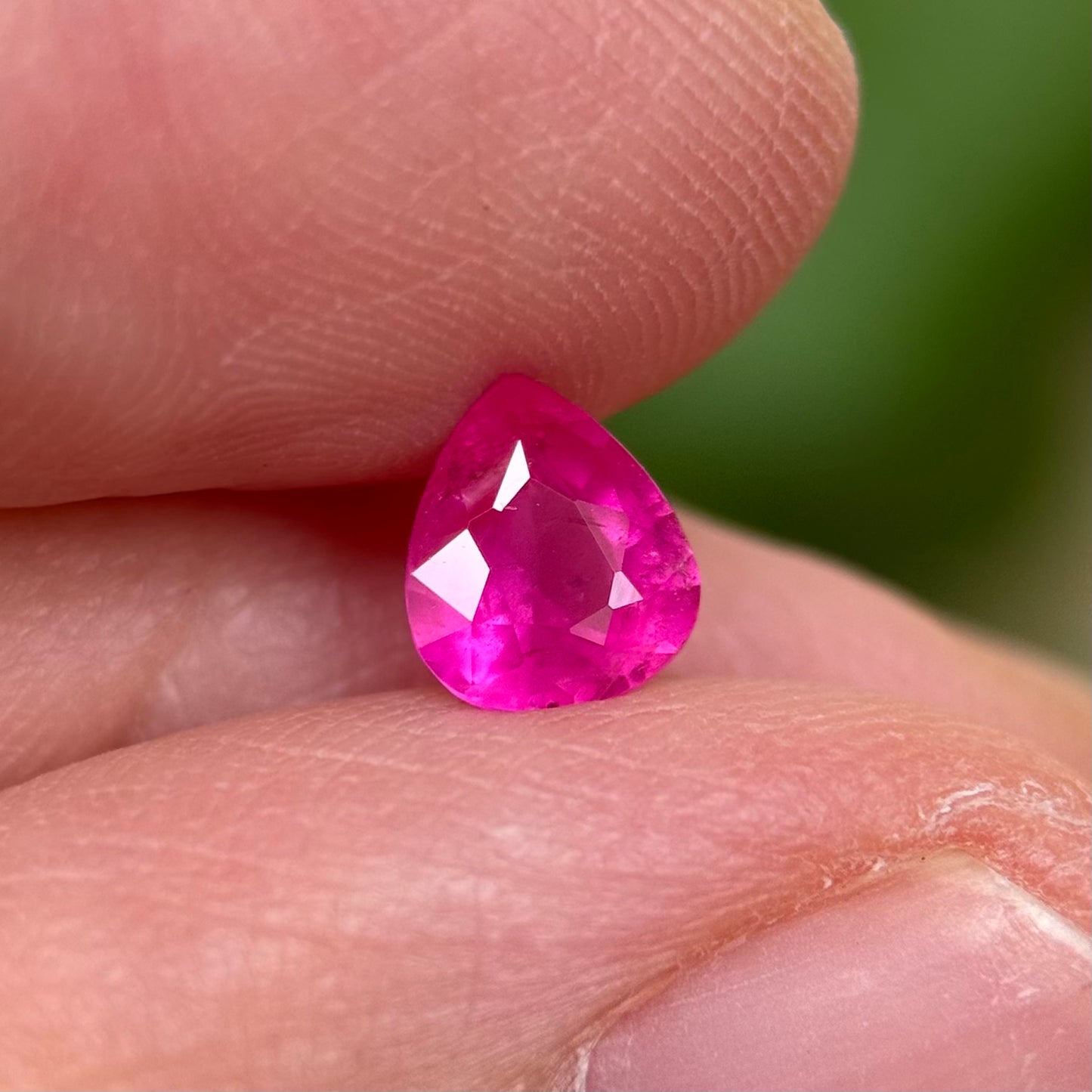 0.81 ct Natural Ruby Viet Nam. Pear Shape. No treatment.