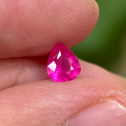 0.81 ct Natural Ruby Viet Nam. Pear Shape. No treatment.
