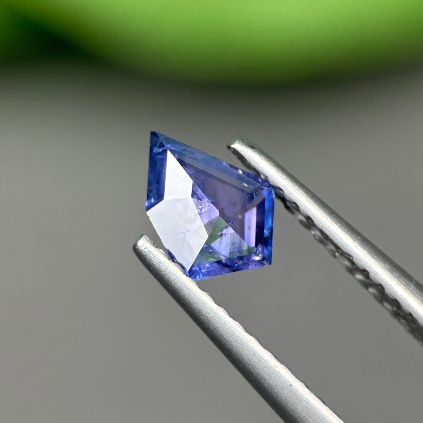 0,59 Natural Blue Milky Sapphire Vietnam. Freeform. No Treatment Milky Sapphire Luc Yen.