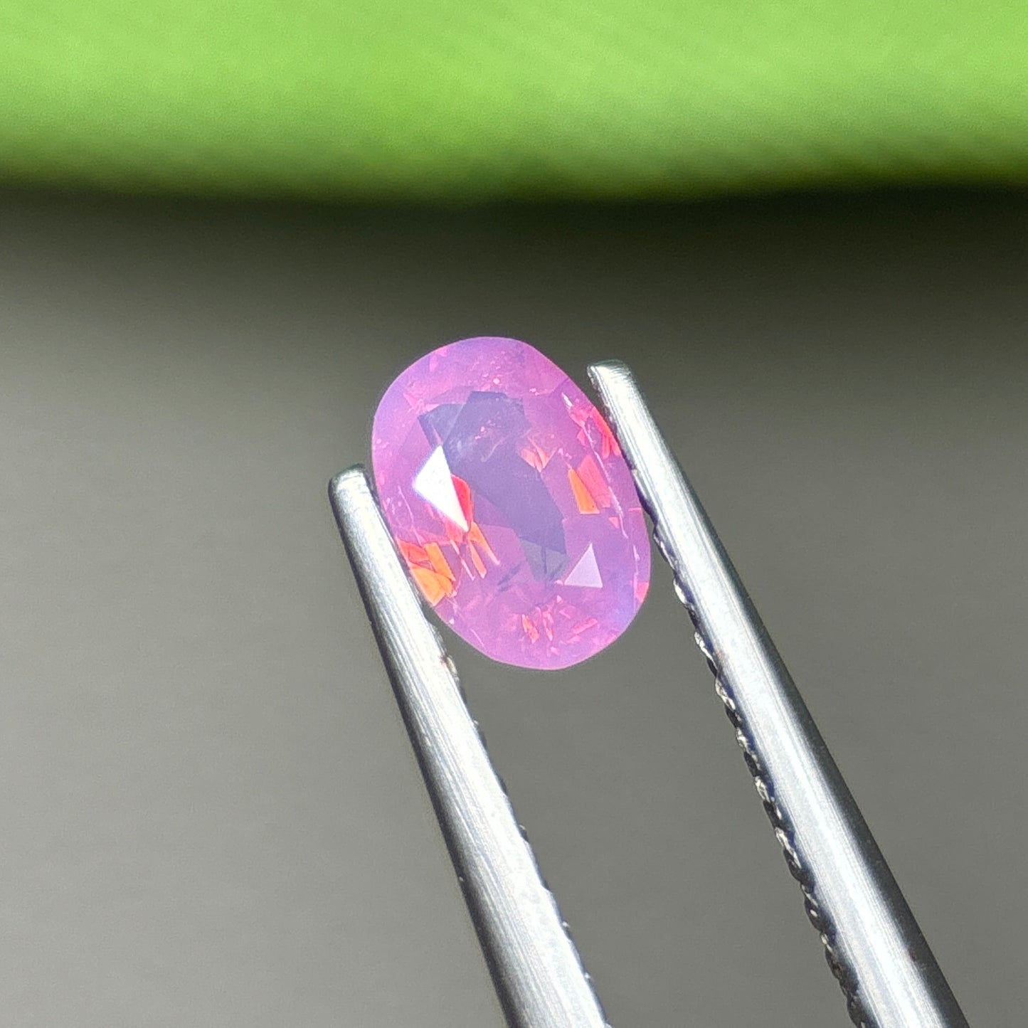 0,5ct Natural Purplish Pink Milky Sapphire Vietnam. Cushion Shape. No Treatment Milky Sapphire Luc Yen.