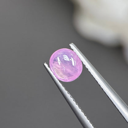 1,42ct Natural Pink Cacbochon Sapphire Viet Nam. No Treatment Sapphire Luc Yen.