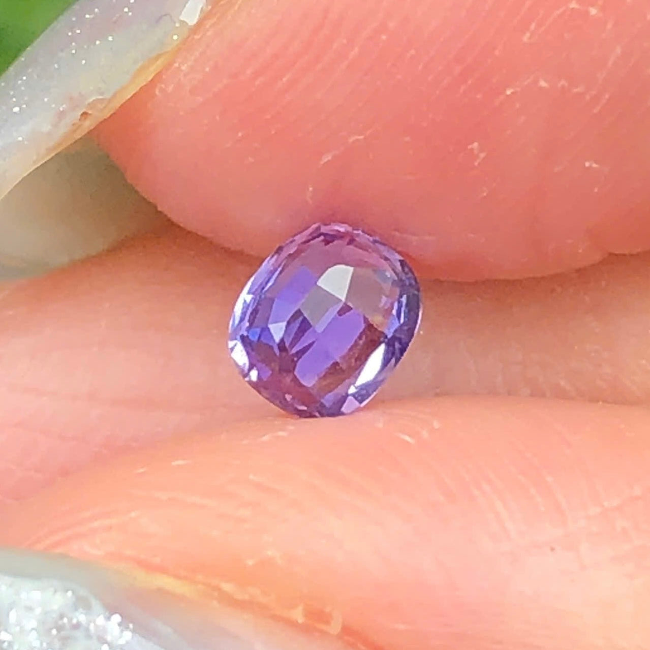 0,37ct Natural Purple Sapphire Vietnam. Cushion Shape. No Treatment Sapphire Luc Yen.