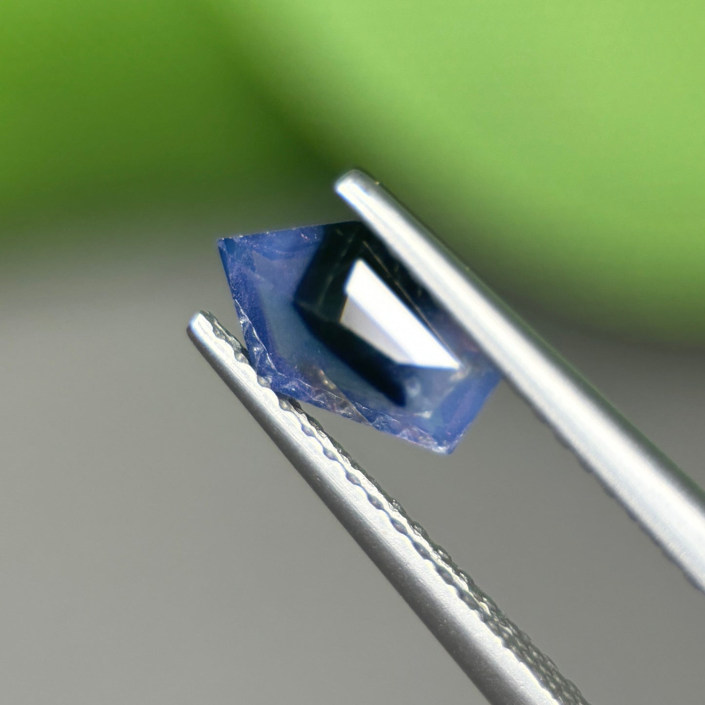 0,86 Natural Blue Milky Sapphire Vietnam. Freeform. No Treatment Milky Sapphire Luc Yen.