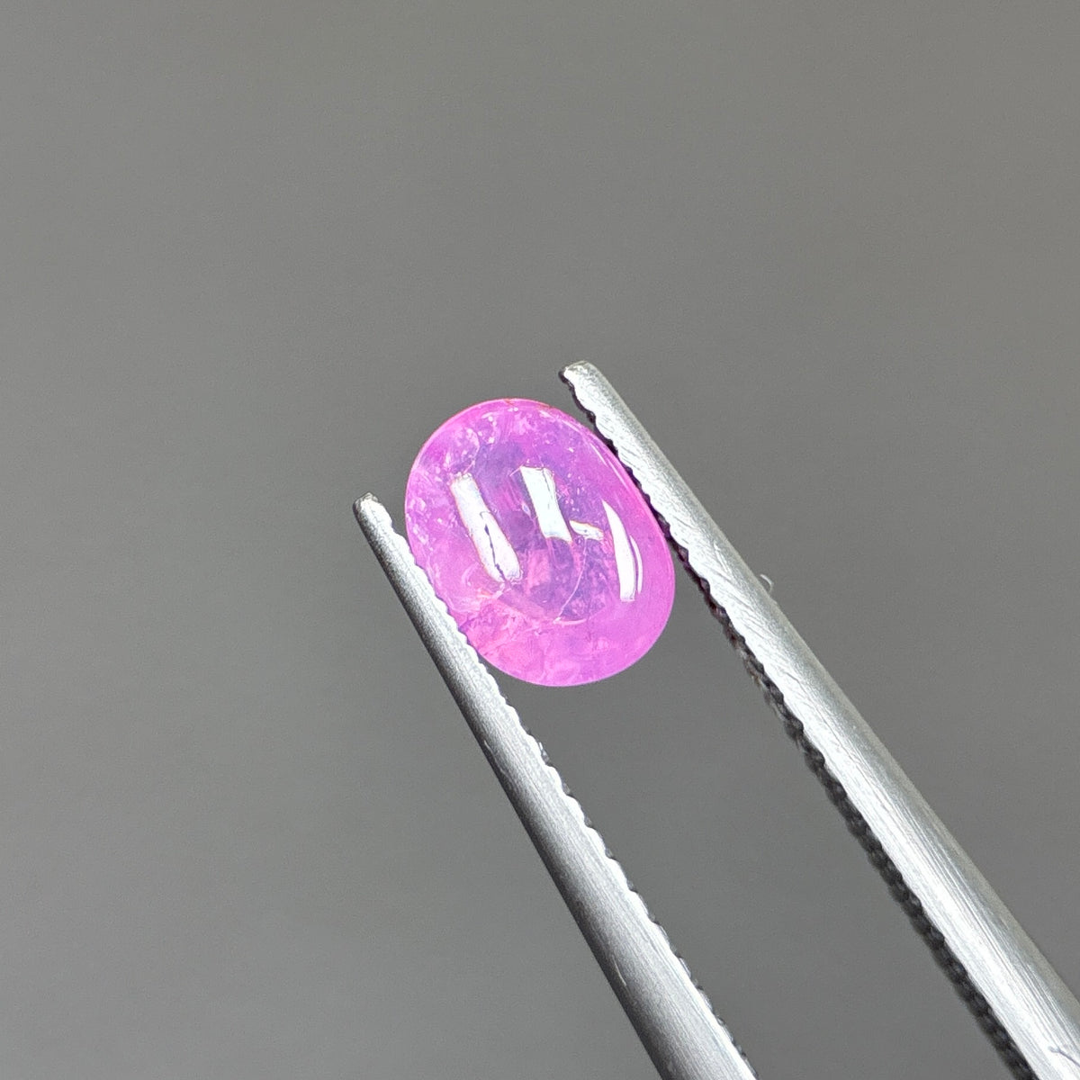 0,87ct Natural Pink Cacbochon Sapphire Viet Nam. No Treatment Sapphire Luc Yen.