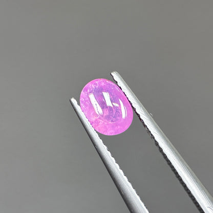 0,87ct Natural Pink Cacbochon Sapphire Viet Nam. No Treatment Sapphire Luc Yen.