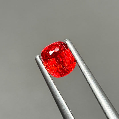 0,63ct Natural Red Spinel Viet Nam. Cushion Shape. No Treatment Spinel Luc Yen.
