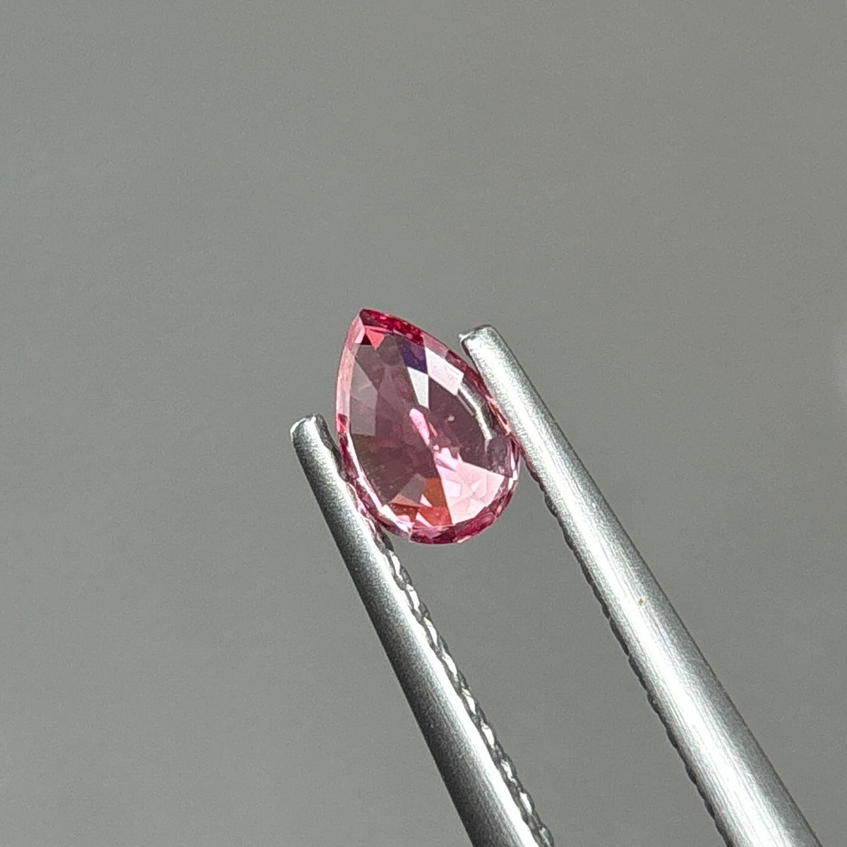 0,45ct Natural Pink Spinel Viet Nam. Pear Shape. No Treatment Spinel Luc Yen.