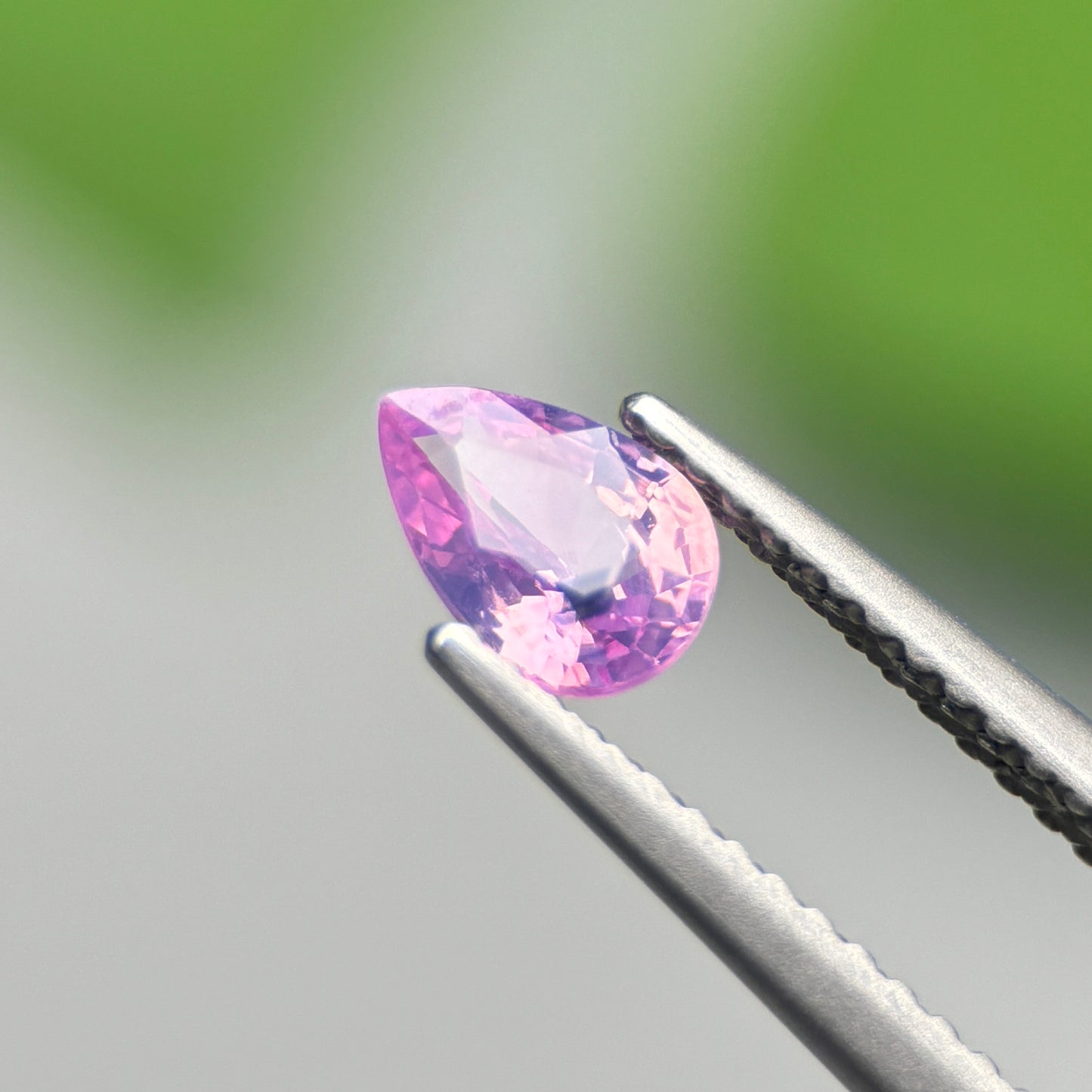 0.60 ct Natural Pink Sapphire Vietnam. Pear Shape.