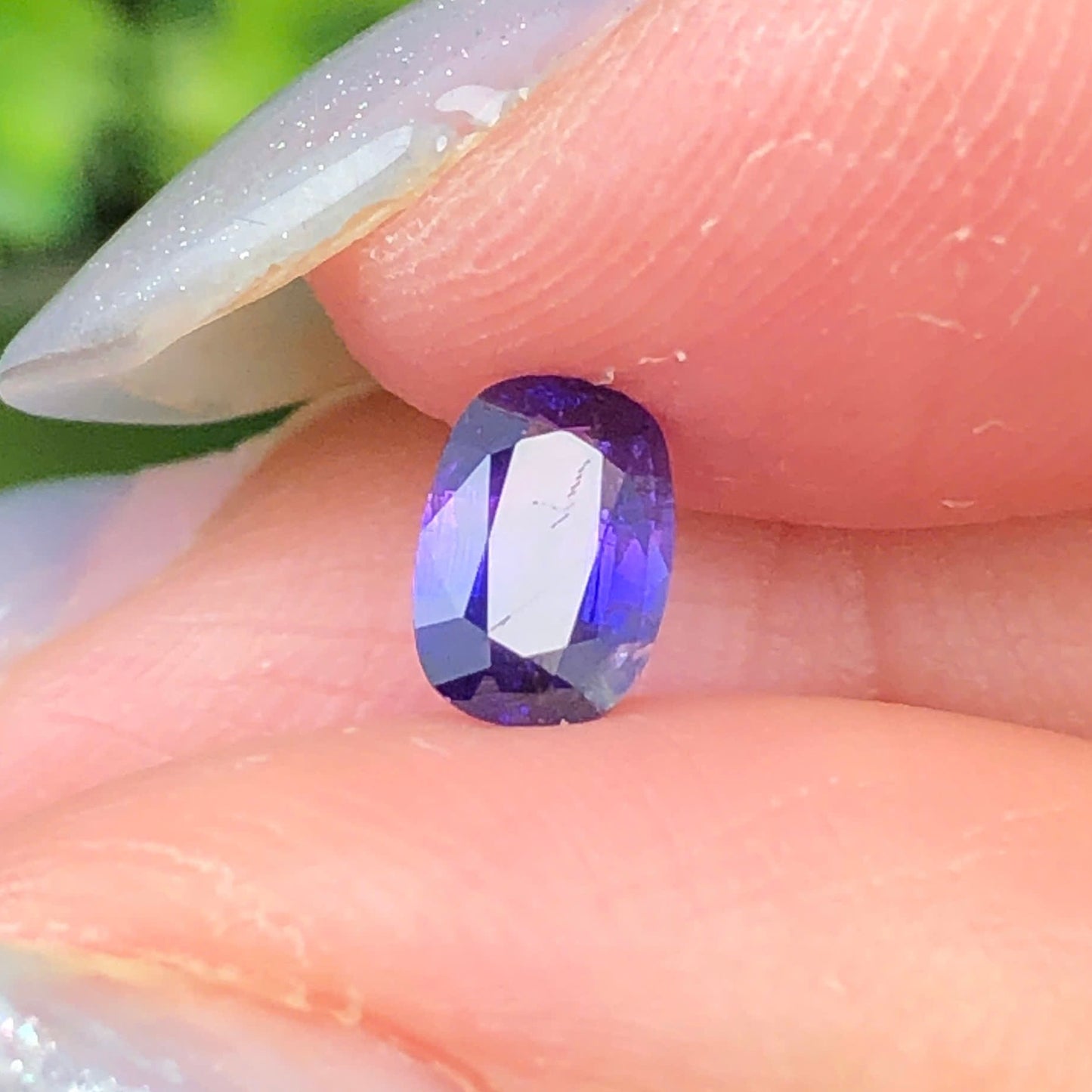 0,55ct Natural Purplish Blue Sapphire Vietnam. Cushion Shape. No Treatment Sapphire Luc Yen.