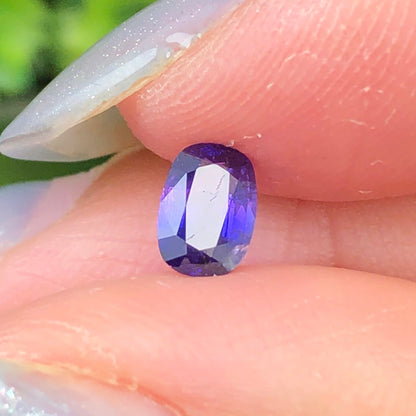 0,55ct Natural Purplish Blue Sapphire Vietnam. Cushion Shape. No Treatment Sapphire Luc Yen.