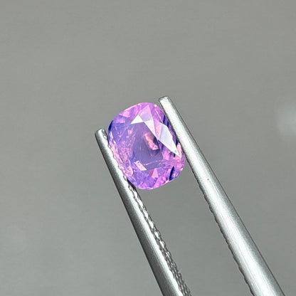 1,0ct Natural Pink Milky Sapphire Vietnam. Cushion Shape. No Treatment Milky Sapphire Luc Yen.