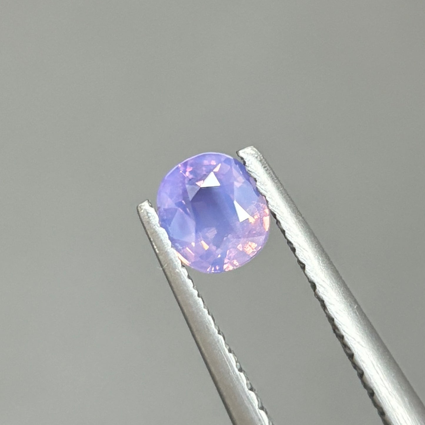 0,42ct Natural Bluish Purle Milky Sapphire Viet Nam. Cushion Shape. No Treatment Milky Sapphire Luc Yen.