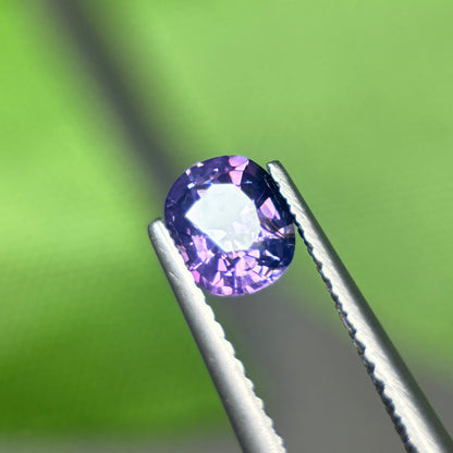 0,89 Natural Purple Sapphire Viet Nam. Cushion Shape. No Treatment Sapphire Luc Yen.