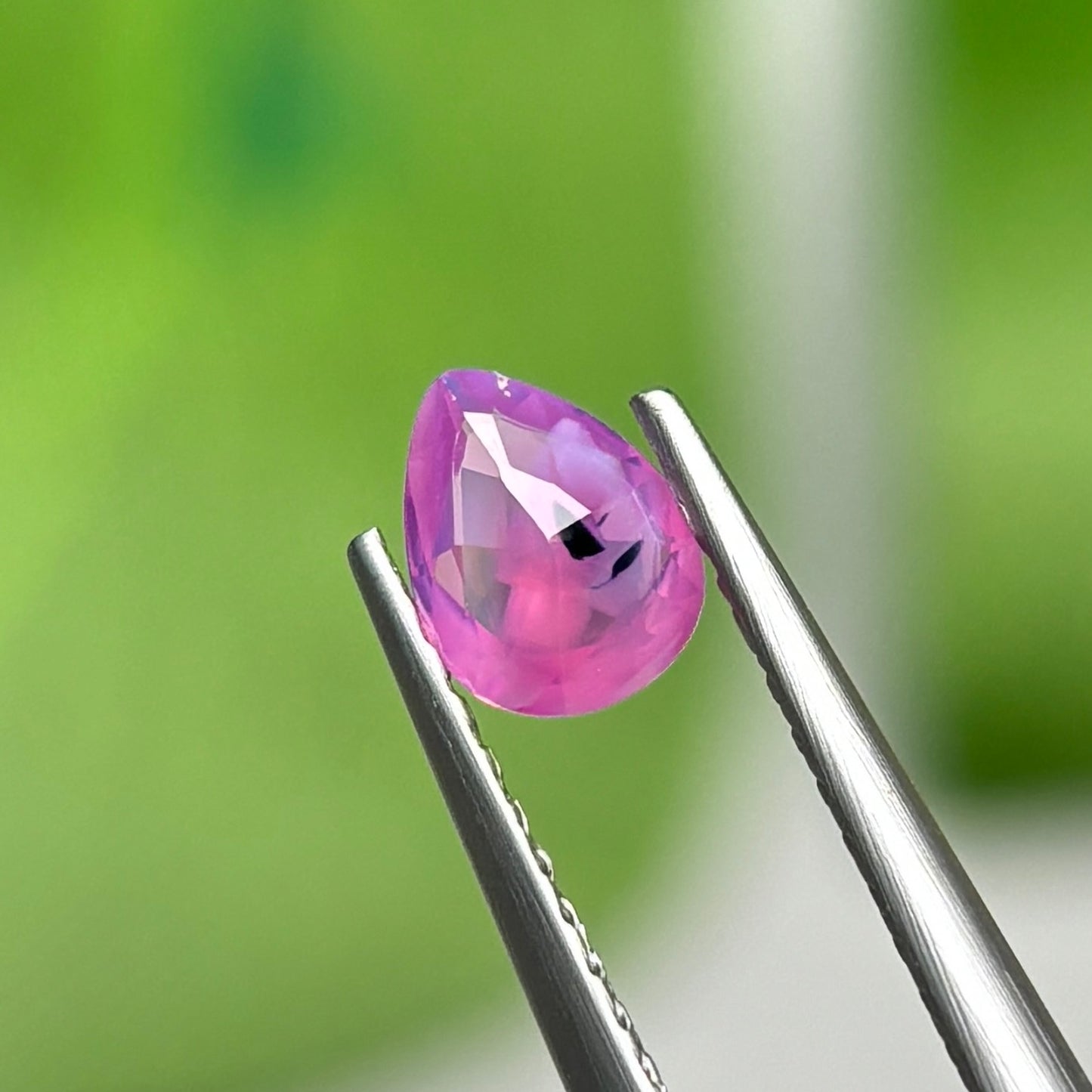 0,41ct Natural Pink Milky Sapphire Vietnam. Pear Shape. No Treatment Milky Sapphire Luc Yen.