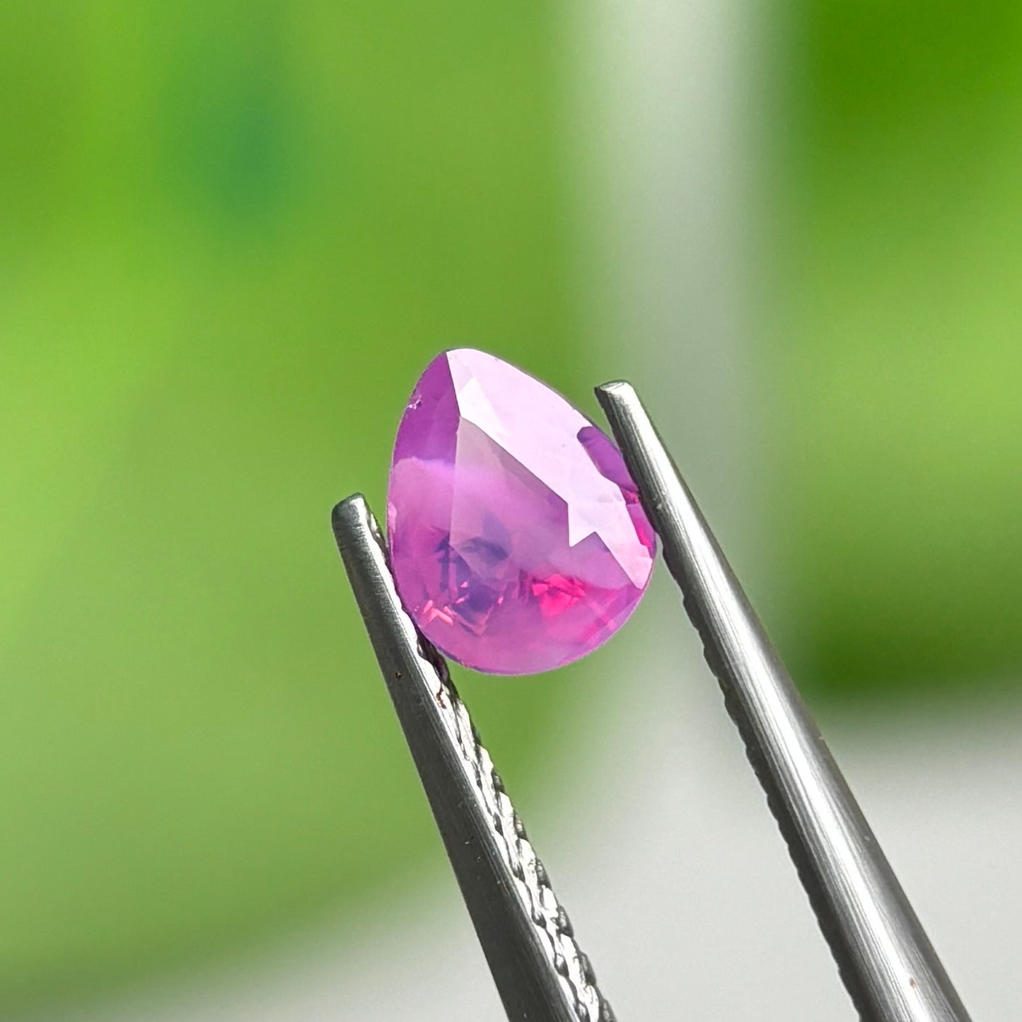 0,41ct Natural Pink Milky Sapphire Vietnam. Pear Shape. No Treatment Milky Sapphire Luc Yen.