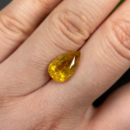 3,94ct Natural Yellow Tourmaline Vietnam. Pear Shape. No Treatment, No Heat Tourmaline Luc Yen.