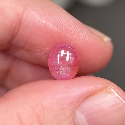 2,36ct Natural Pinkish Orange Cacbochon Sapphire Viet Nam. No Treatment Sapphire Luc Yen.