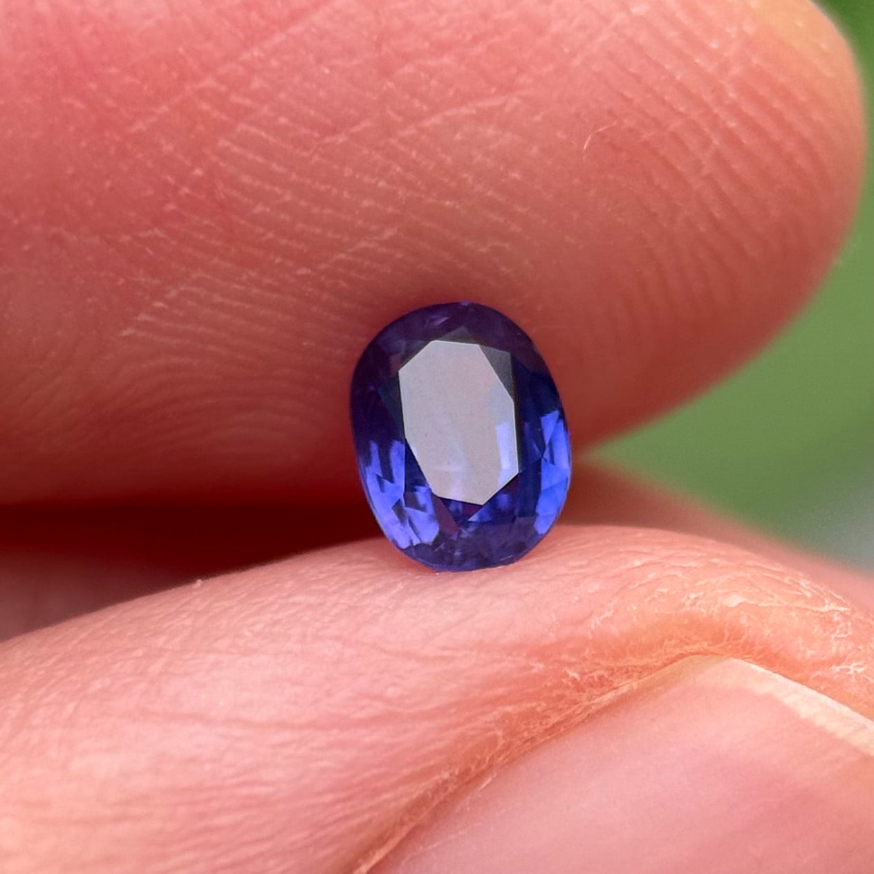 0.52 ct Natural Blue Sapphire Vietnam. Oval Shape. No Treatment.