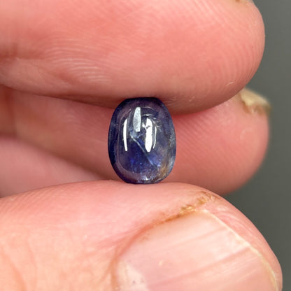 1,15ct Natural Blue Milky Cacbochon Sapphire Viet Nam. No Treatment Sapphire Luc Yen.