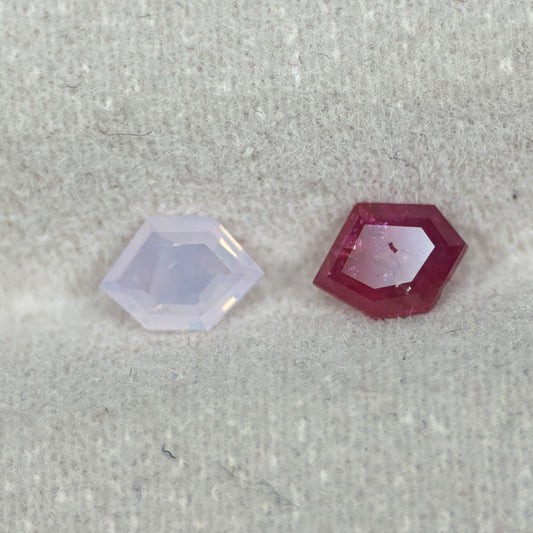0,87ct/ 2Pcs Natural Ruby & Sapphire Viet Nam. Freeform. No Treatment Ruby, Sapphire Luc Yen.