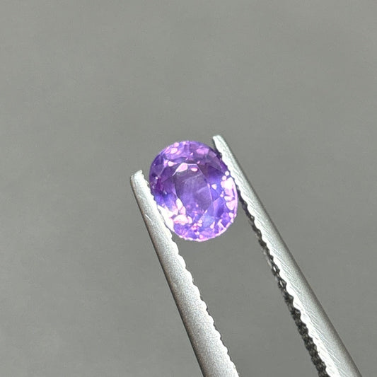 0,70ct Natural Purple Sapphire Vietnam. Cushion Shape. No Treatment Sapphire Luc Yen.