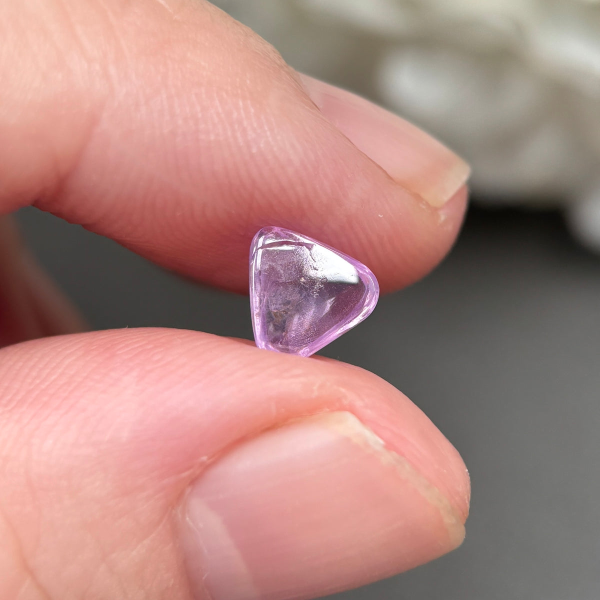 1,0ct Natural Light Pink Cacbochon Sapphire Viet Nam. No Treatment Sapphire Luc Yen.