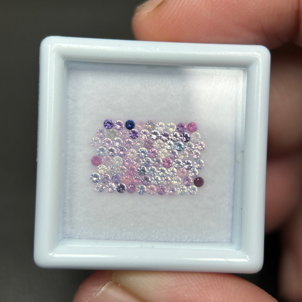 1,0ct/ 82Pcs Natural Sapphire Vietnam, Round Shape, C1 Quality, No Treatment Sapphire Luc Yen.
