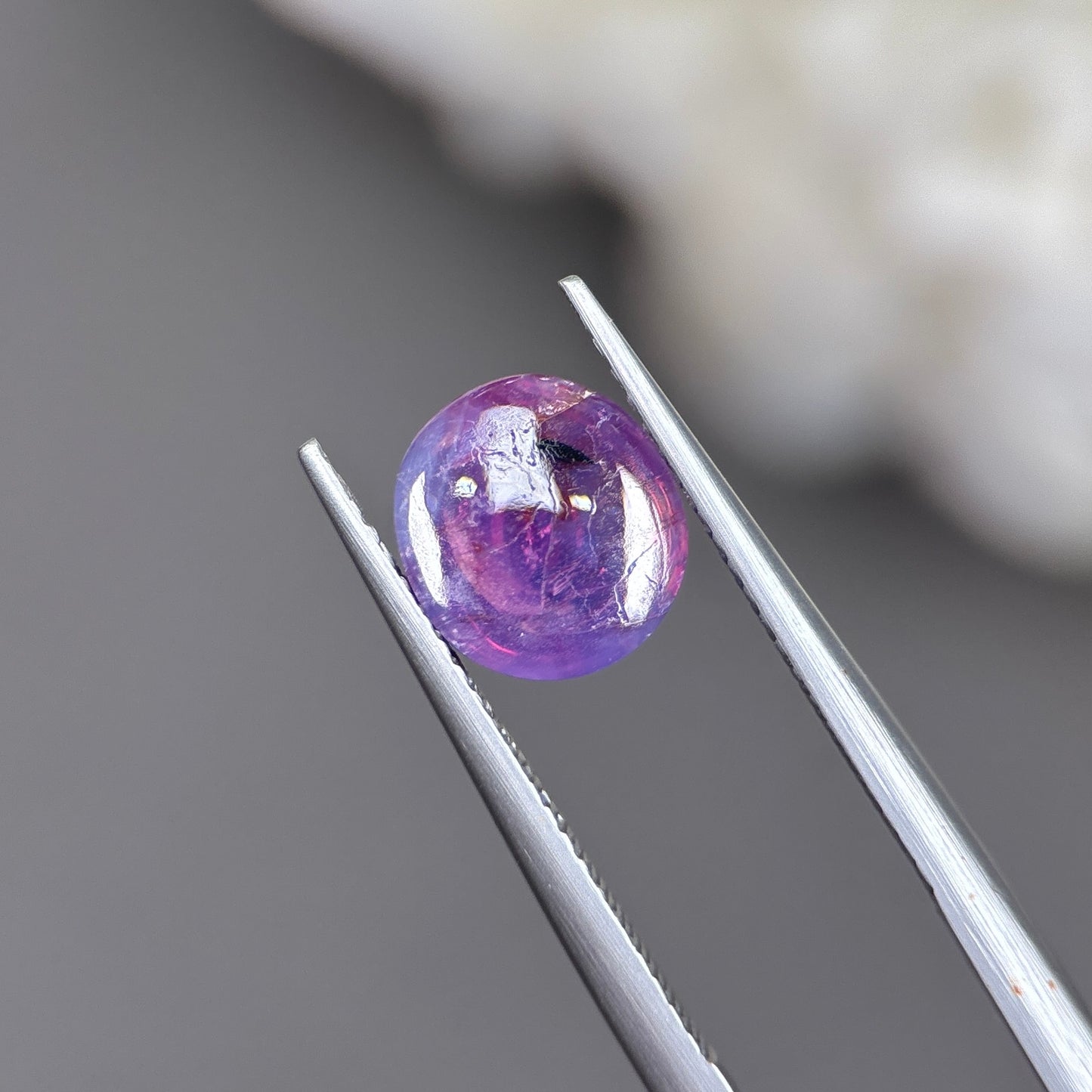 3,12ct Natural Purple Cacbochon Sapphire Viet Nam. No Treatment Sapphire Luc Yen.