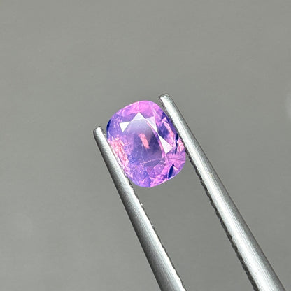 1,0ct Natural Pink Milky Sapphire Vietnam. Cushion Shape. No Treatment Milky Sapphire Luc Yen.