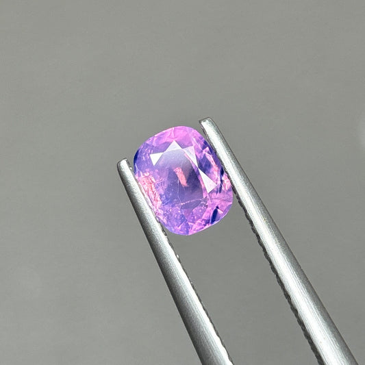 1,0ct Natural Pink Milky Sapphire Vietnam. Cushion Shape. No Treatment Milky Sapphire Luc Yen.