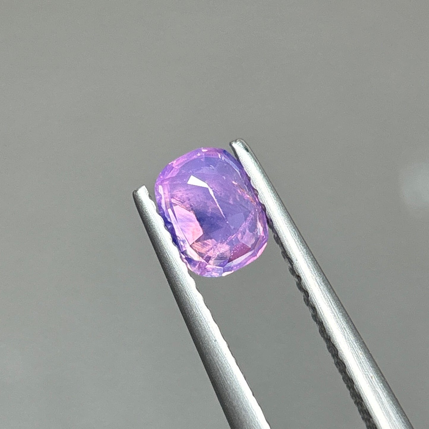 1,0ct Natural Pink Milky Sapphire Vietnam. Cushion Shape. No Treatment Milky Sapphire Luc Yen.
