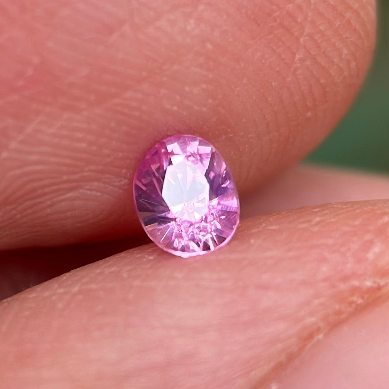 0.28ct Natural Prurple Sapphire Vietnam. Oval Shape. No Treatment.